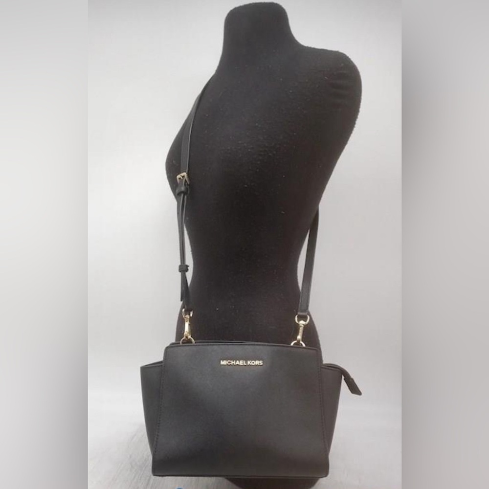 Michael Kors Saffiano Leather Handle Bag